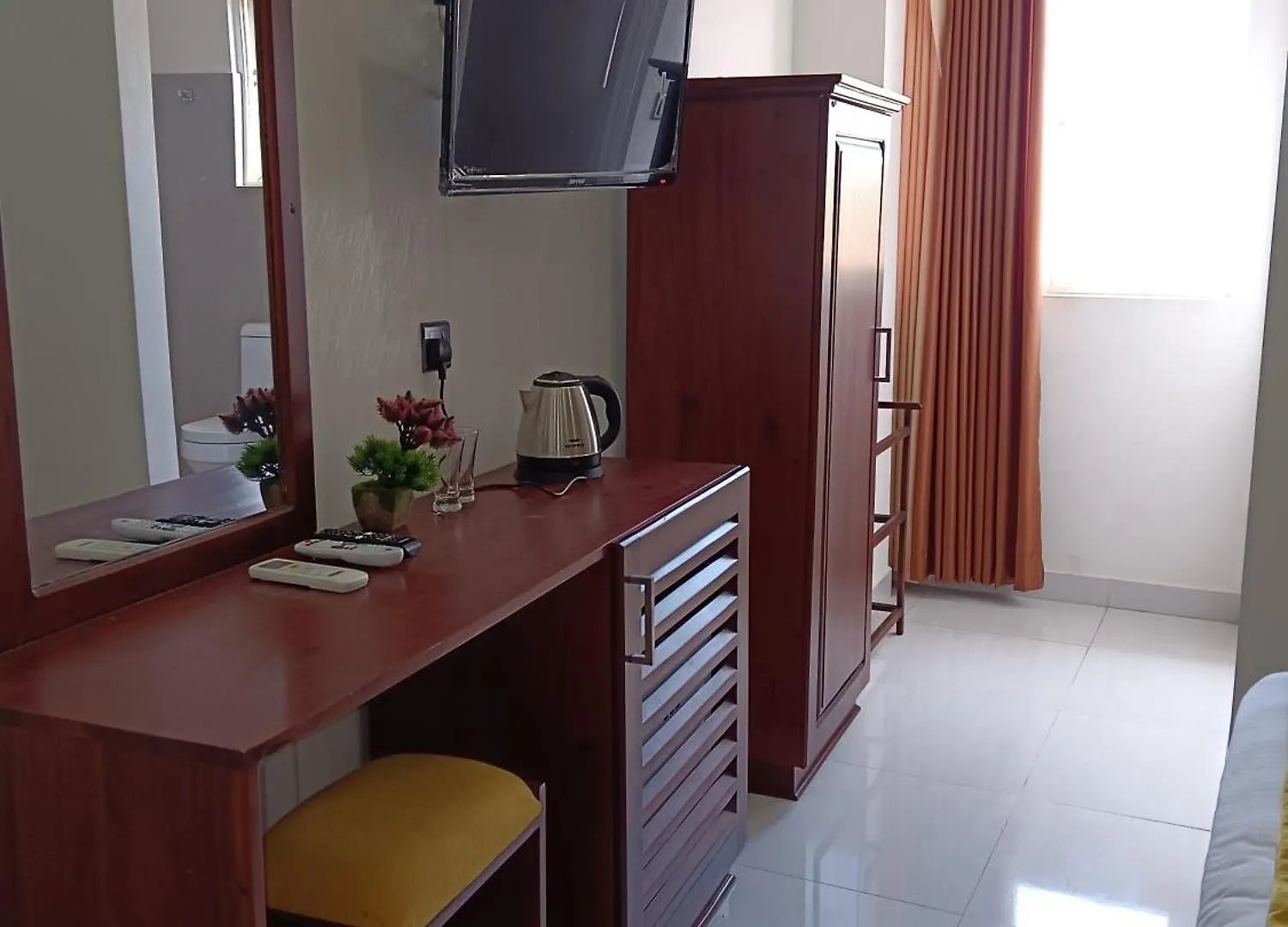 Oleesha Hotel & Restaurant 니곰보 스리랑카