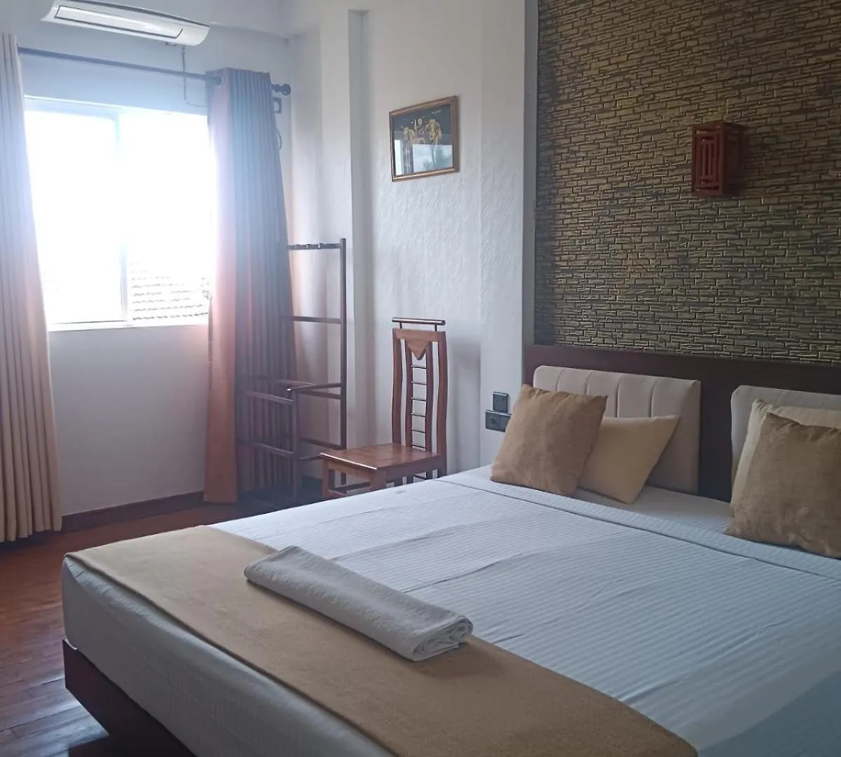 ***  Oleesha Hotel & Restaurant 니곰보 스리랑카