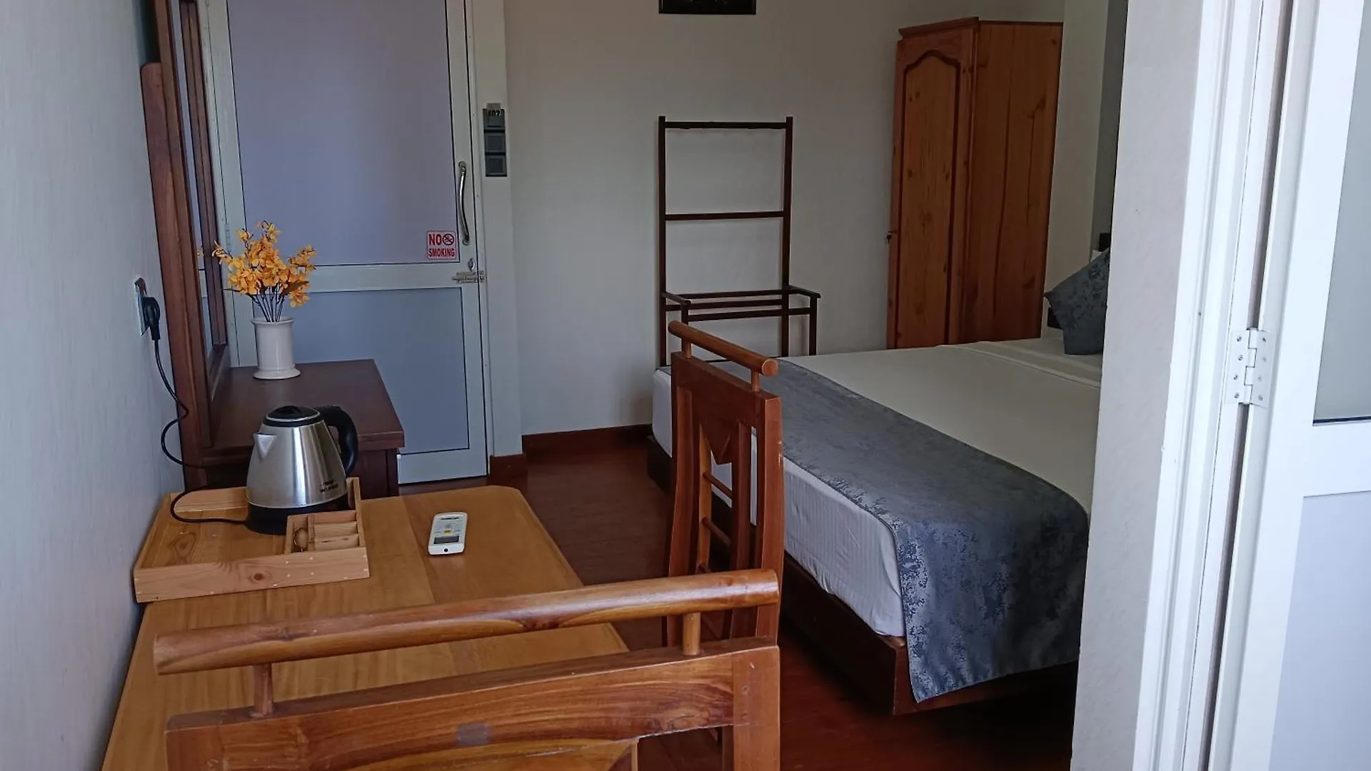 Oleesha Hotel & Restaurant Negombo