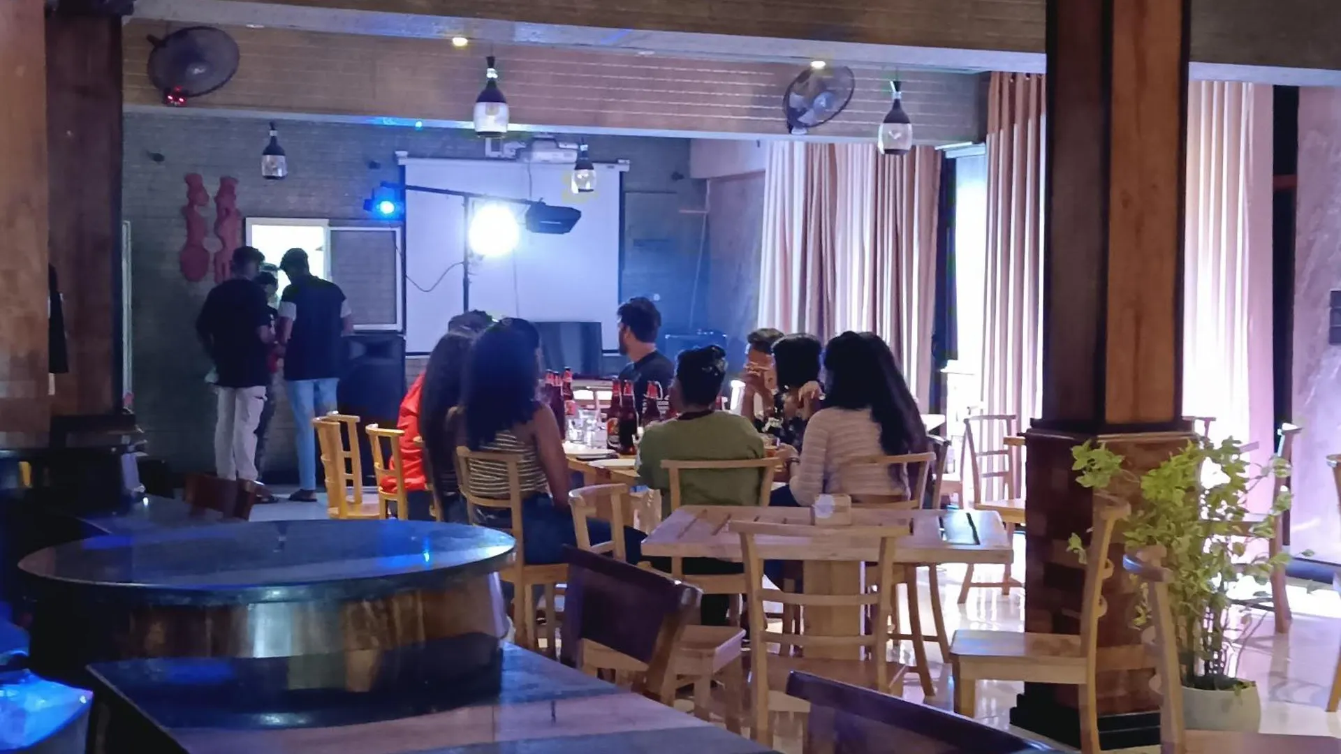 Oleesha Hotel & Restaurant Negombo